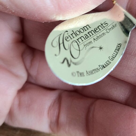 Heirloom ornaments snow angels from Ashton Drake. Christmas decorations. - Picture 7 of 15